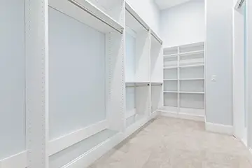 Walk-in Closet - Luxury Canal Home